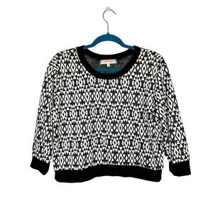 Almost Famous Geometric Print Knit Cropped Blouse